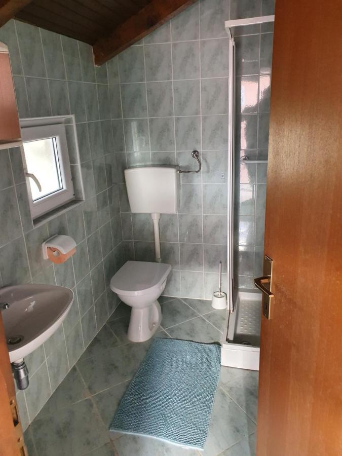 Apartmani Lovro Ogulin Exteriör bild