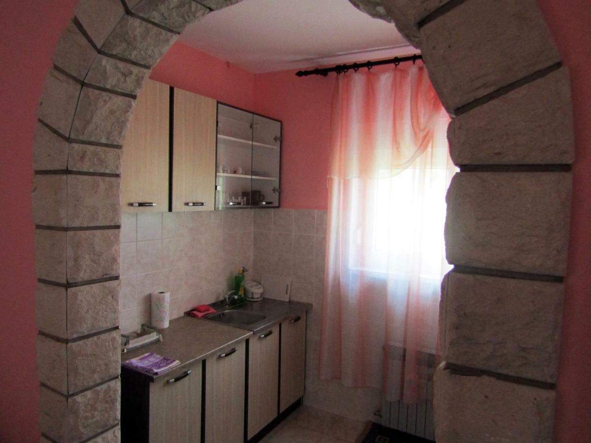 Apartmani Lovro Ogulin Exteriör bild